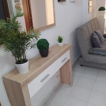 A 50m De La Playa Con Parking Privado.